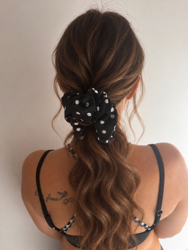 Silk Large Scrunchie POLKA